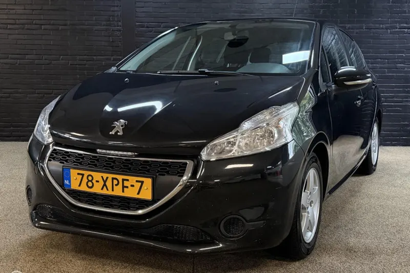Peugeot 208 (2012)
