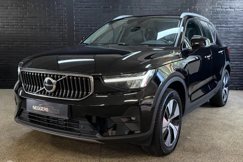 Volvo XC40 (2023)
