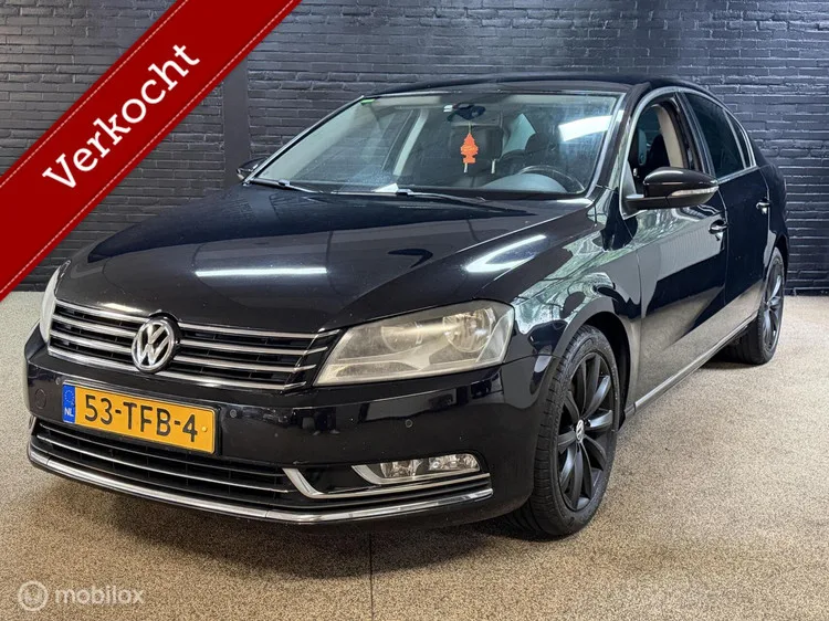 Volkswagen Passat (2012) — foto 1