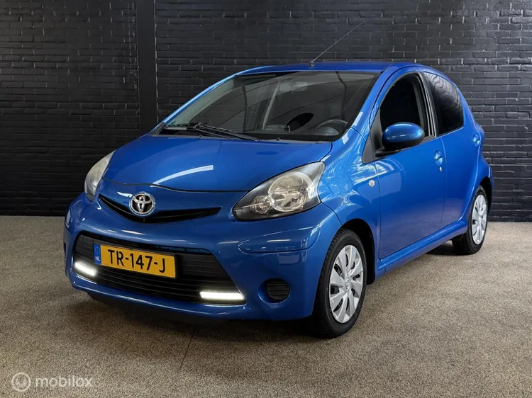 Toyota Aygo (2014) — foto 1
