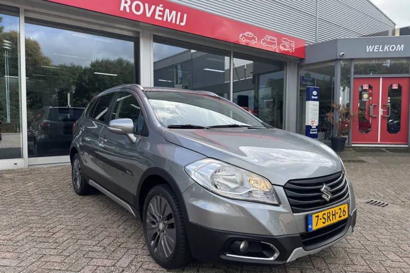 Suzuki SX4 S-Cross (2013)