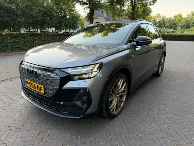 Audi Q4 e-tron (2021) — foto 1