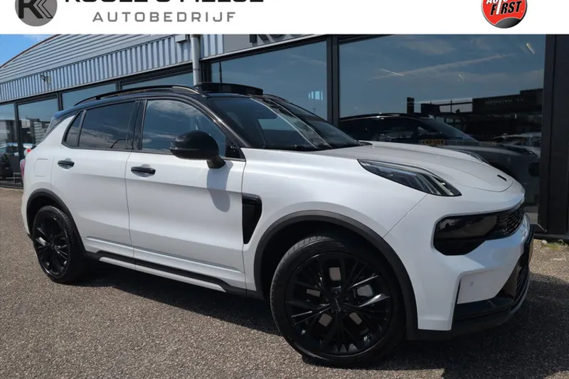 Lynk & Co 01 (2025)