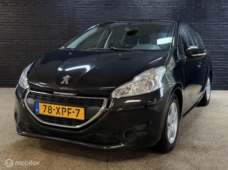 Peugeot 208 (2012) — foto 1