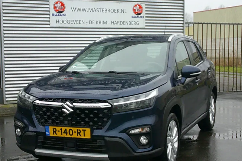 Suzuki S-Cross (2022)