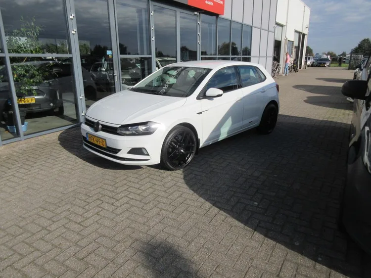 Volkswagen Polo (2019) — foto 1