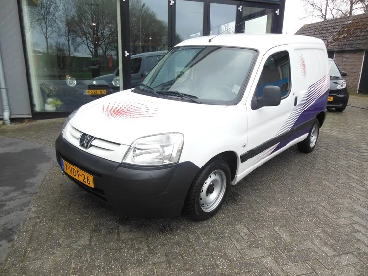 Peugeot Partner (2009) — foto 1