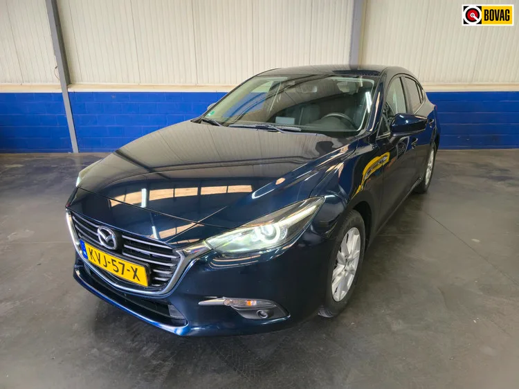 Mazda 3 (2017) — foto 1