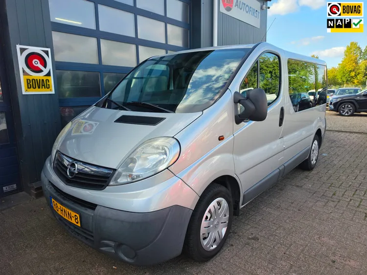 Opel Vivaro (2009) — foto 1