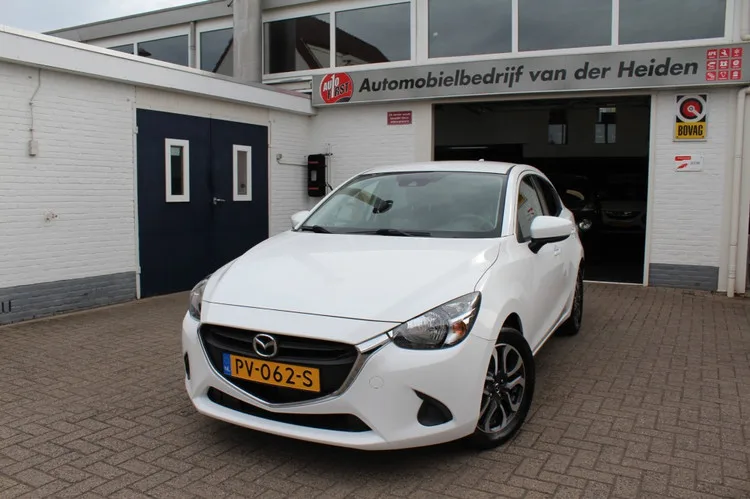 Mazda 2 (2017) — foto 1