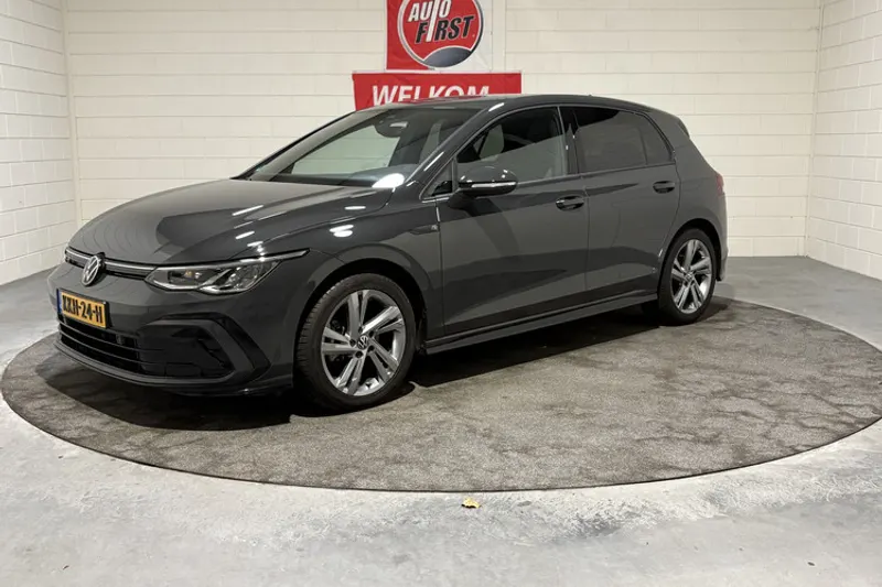 Volkswagen Golf (2024)