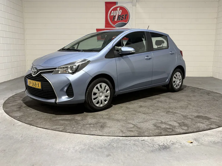 Toyota Yaris (2016) — foto 1