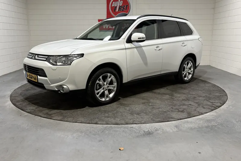 Mitsubishi Outlander (2014)
