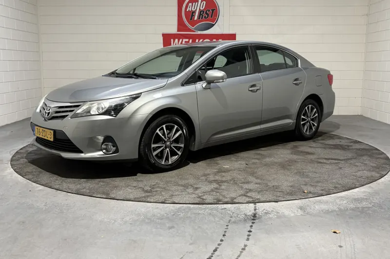 Toyota Avensis (2012)