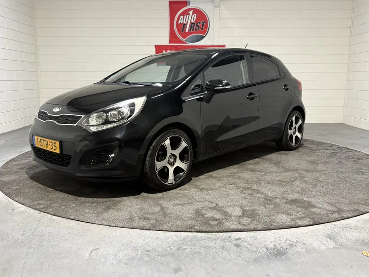 Kia Rio (2014) — foto 1