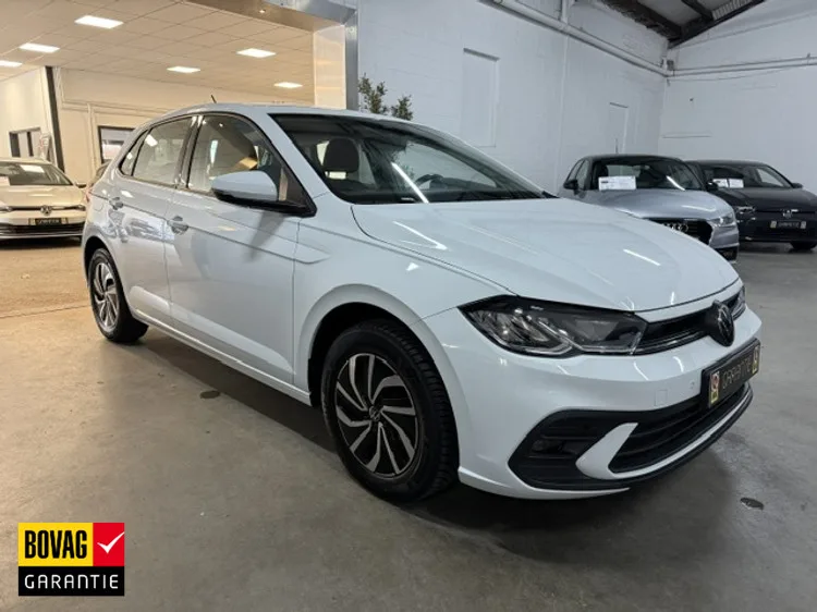 Volkswagen Polo (2023) — foto 1