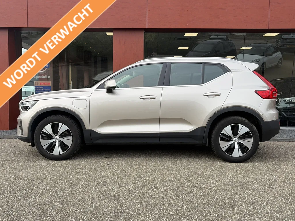 Volvo XC40 (2022) — foto 1