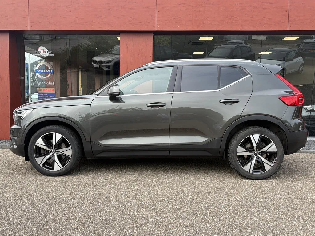 Volvo XC40 (2019) — foto 1