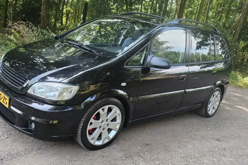 Opel Zafira (2004)