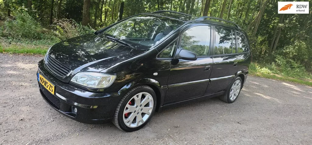 Opel Zafira (2004) — foto 1