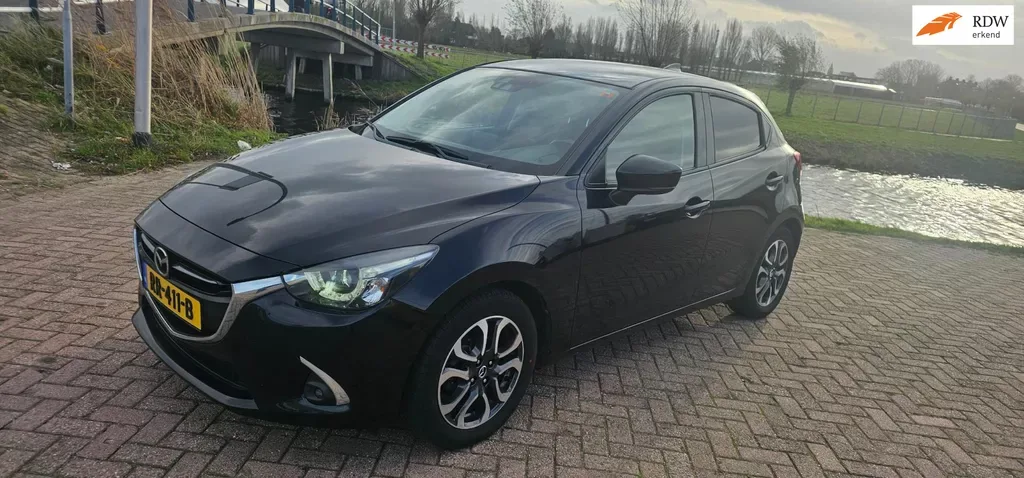 Mazda 2 (2018) — foto 1