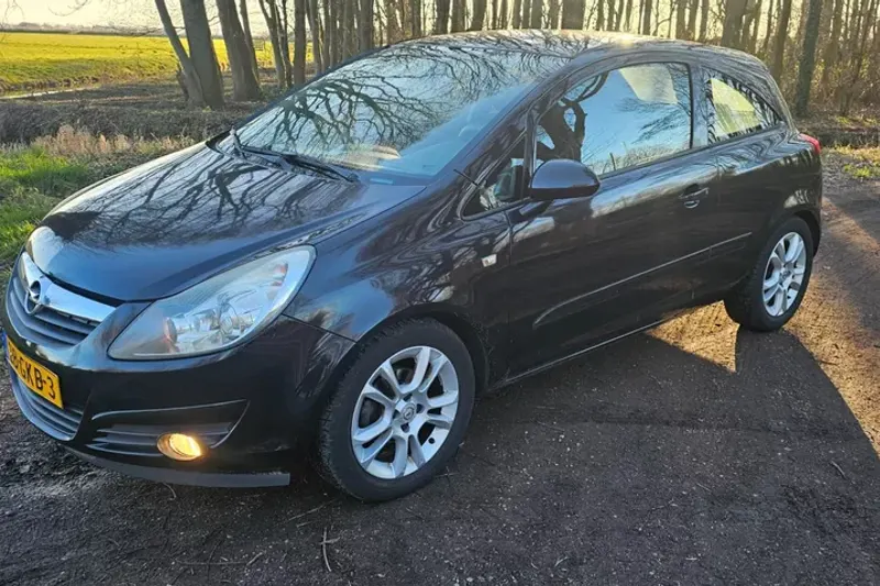 Opel Corsa (2008)
