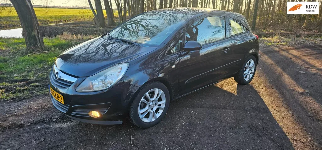 Opel Corsa (2008) — foto 1