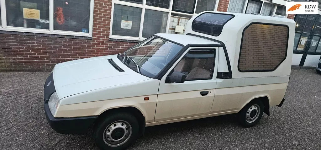 Škoda PICK-UP HIVO (1994) — foto 1