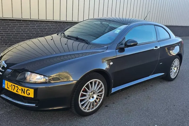 Alfa Romeo GT (2007)