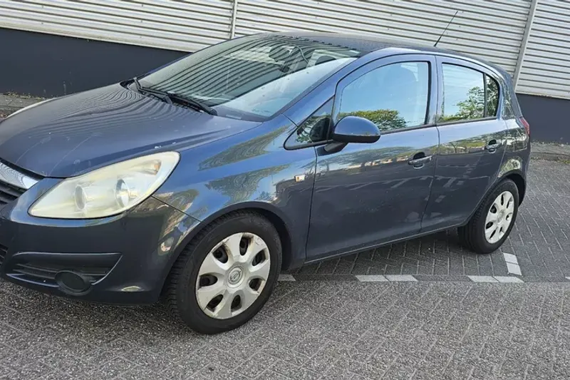 Opel Corsa (2008)