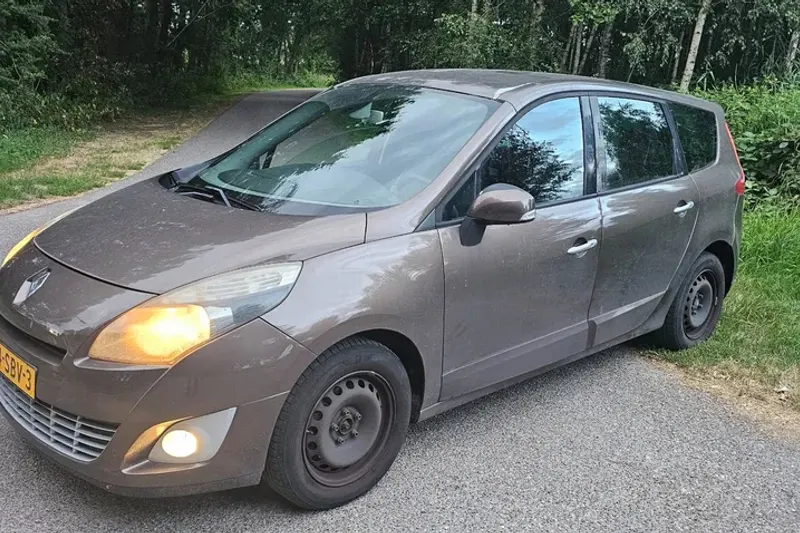 Renault Grand Scénic (2011)