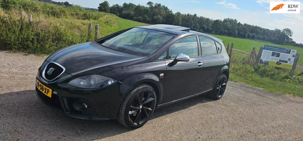 SEAT Leon (2005) — foto 1