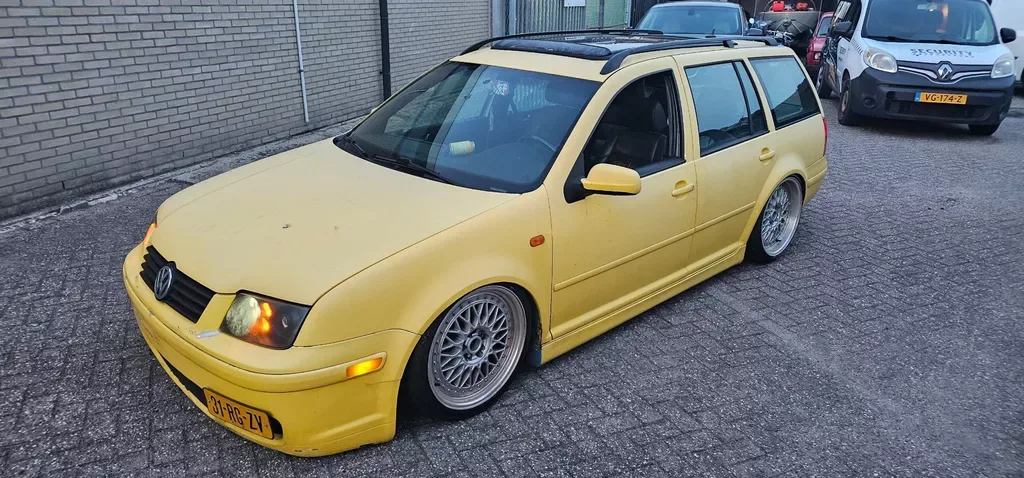 Volkswagen Jetta (2003) — foto 1