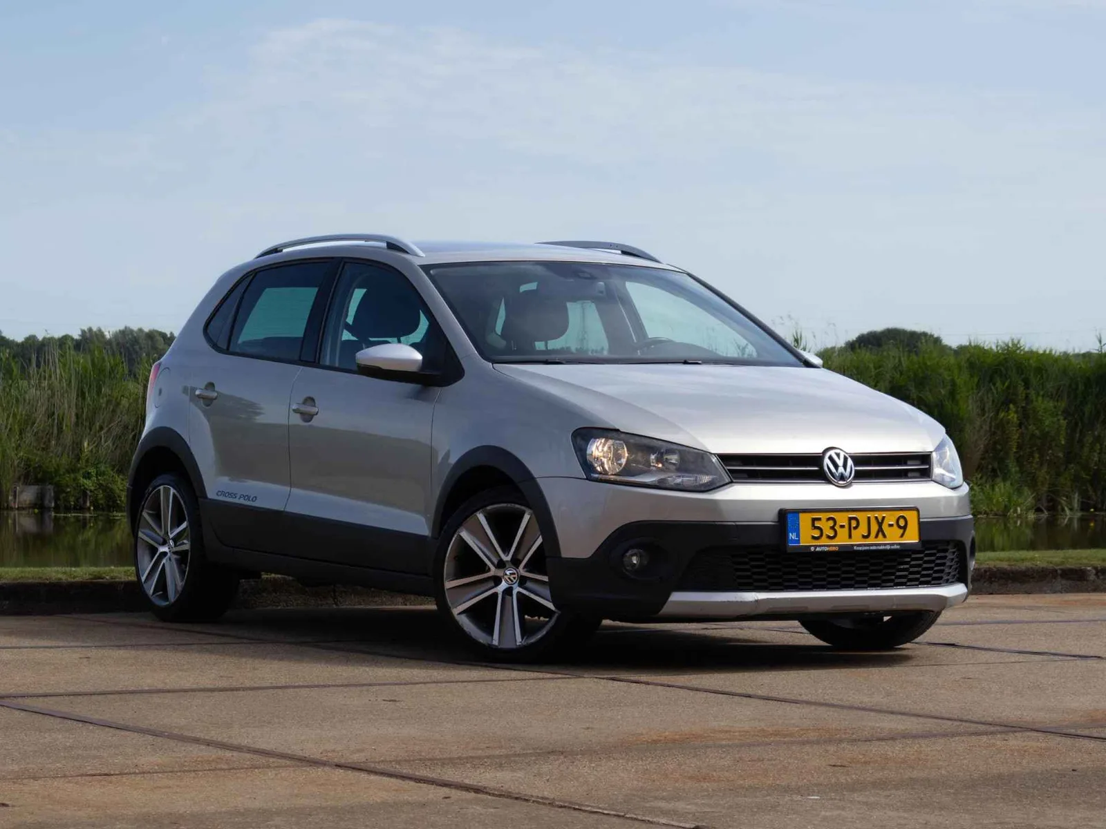 Volkswagen Polo (2011) — foto 1