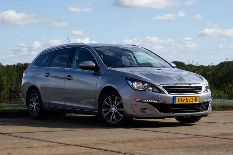 Peugeot 308 (2015)