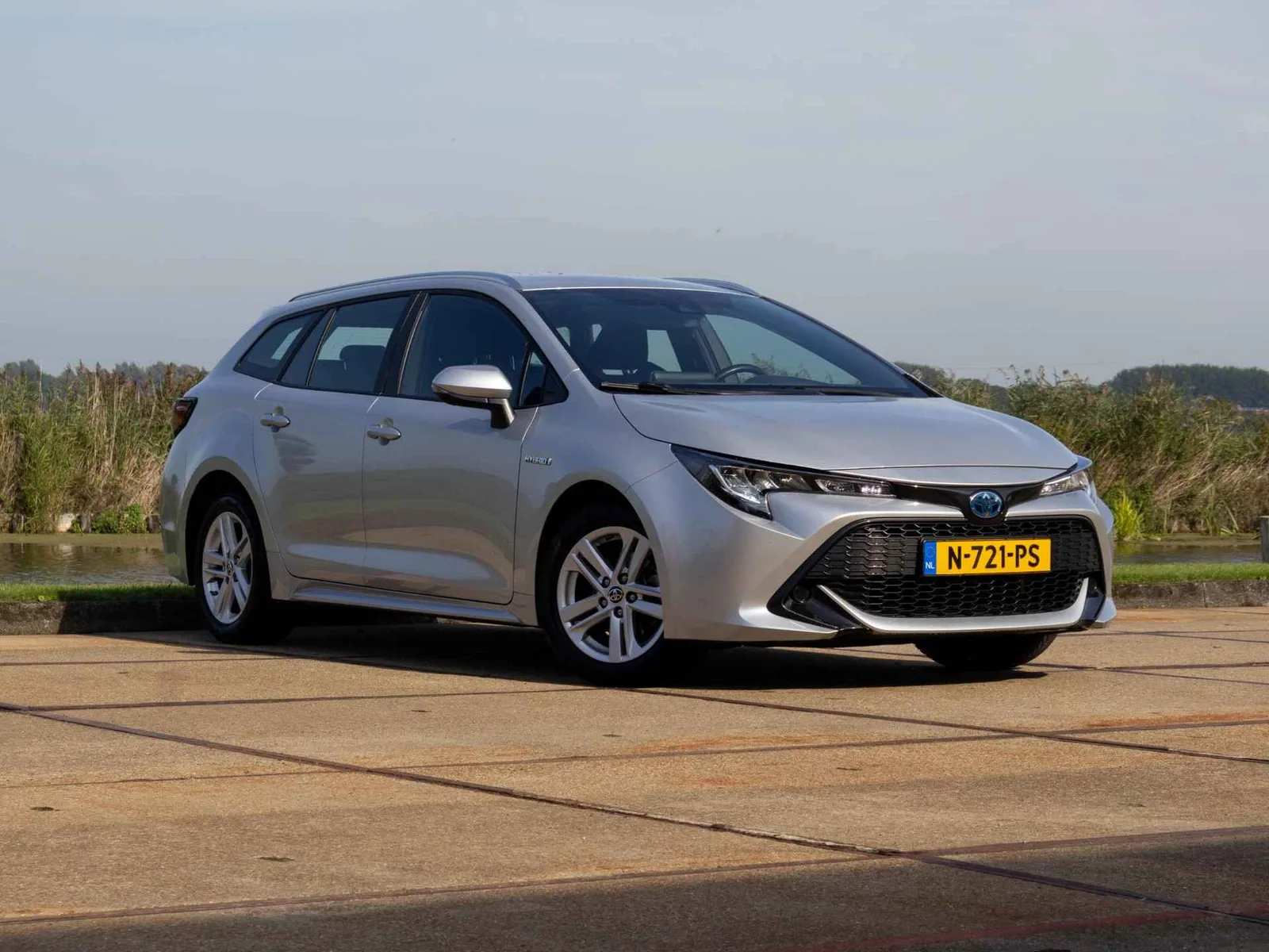 Toyota Corolla (2021) — foto 1