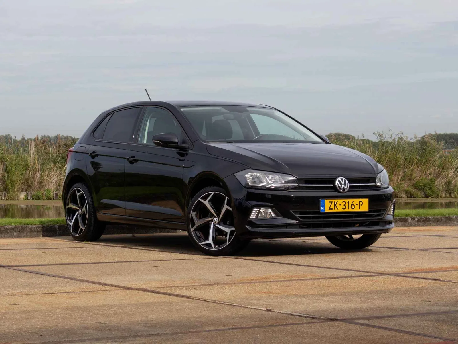 Volkswagen Polo (2019) — foto 1