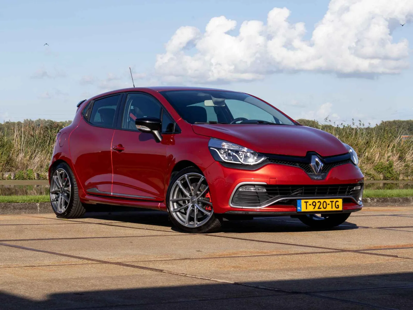 Renault Clio (2014) — foto 1