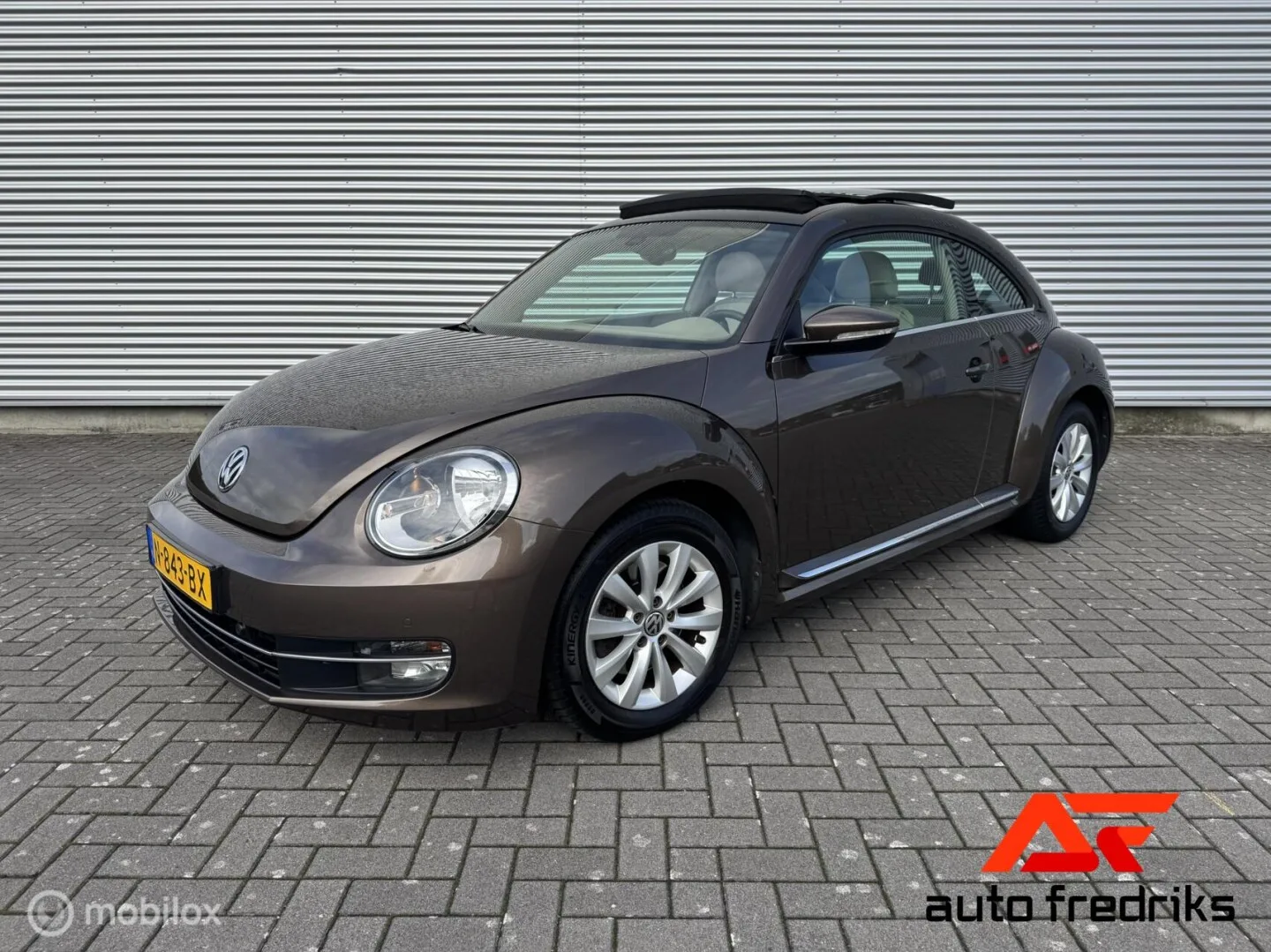 Volkswagen Beetle (2014) — foto 1