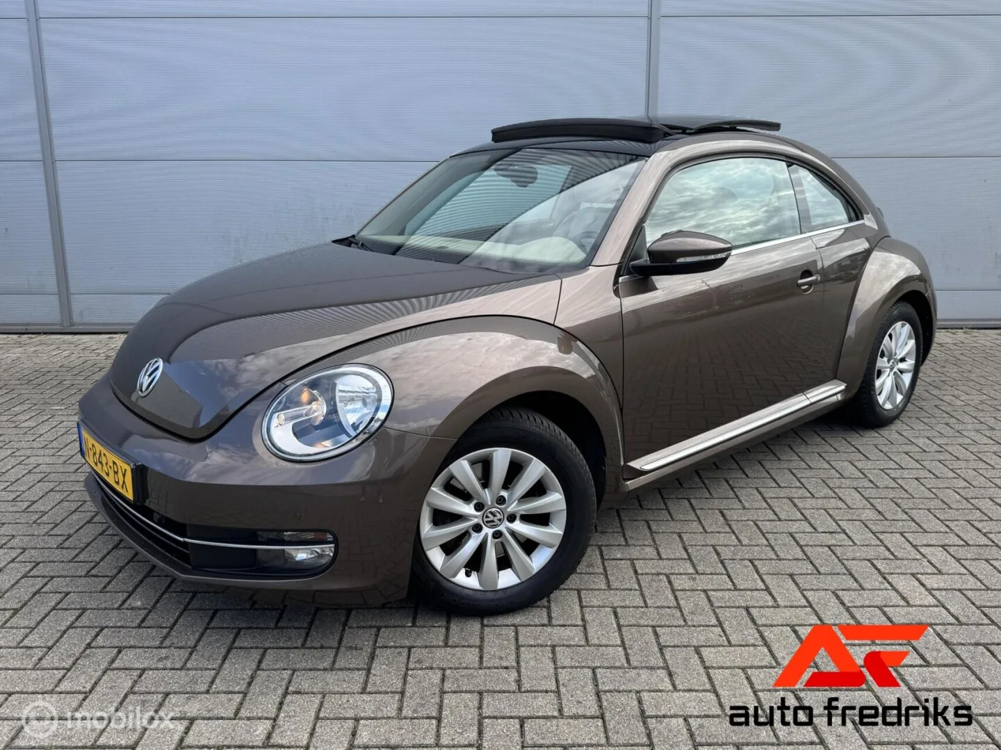 Volkswagen Beetle (2014) — foto 1