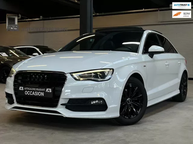 Audi A3 (2015) — foto 1