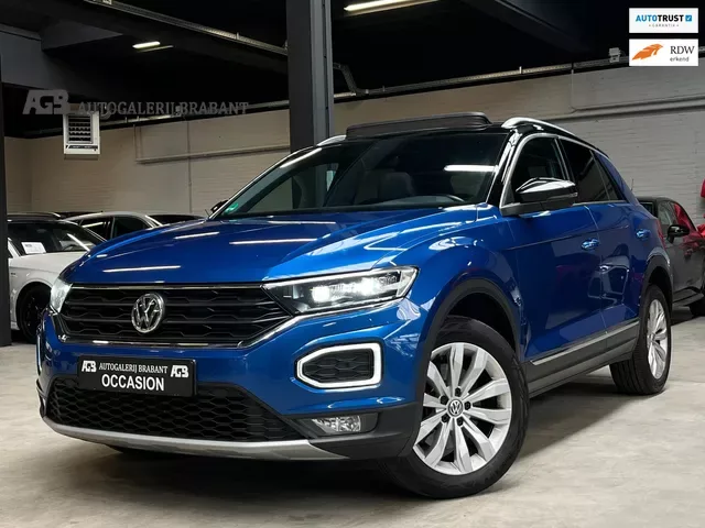 Volkswagen T-Roc (2018) — foto 1