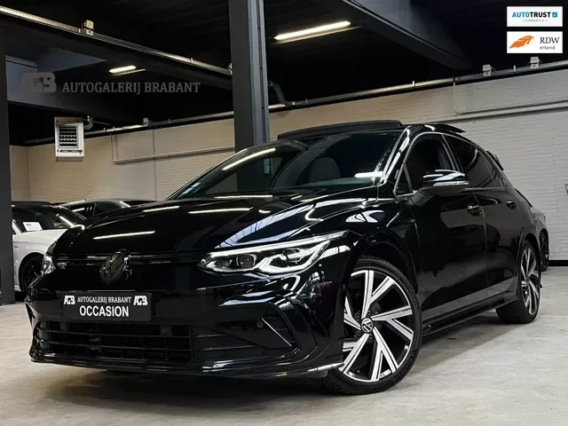Volkswagen Golf (2020) — foto 1
