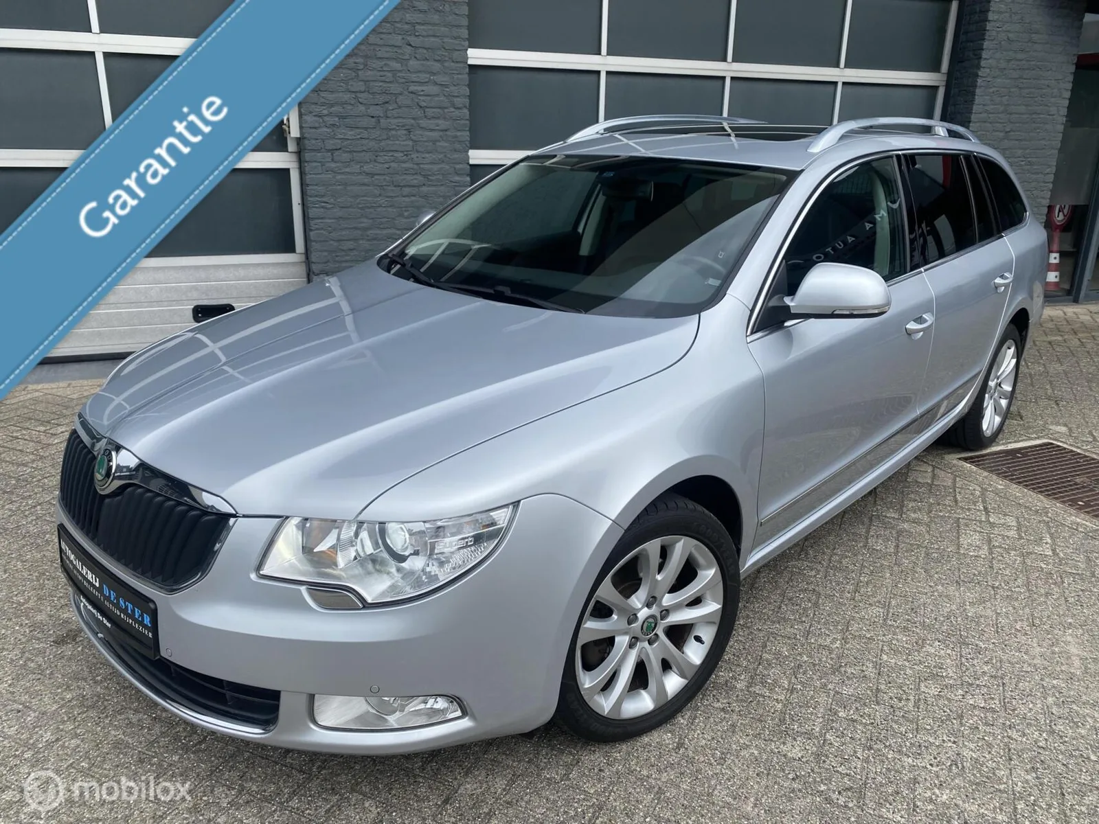 Škoda Superb (2013) — foto 1