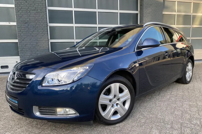 Opel Insignia (2011)