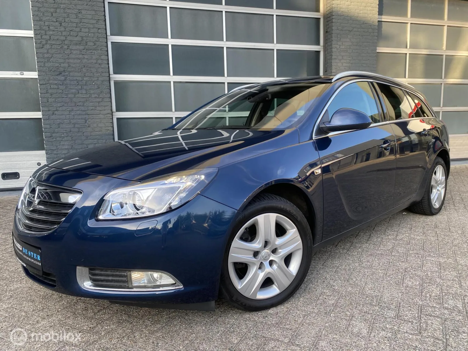 Opel Insignia (2011) — foto 1