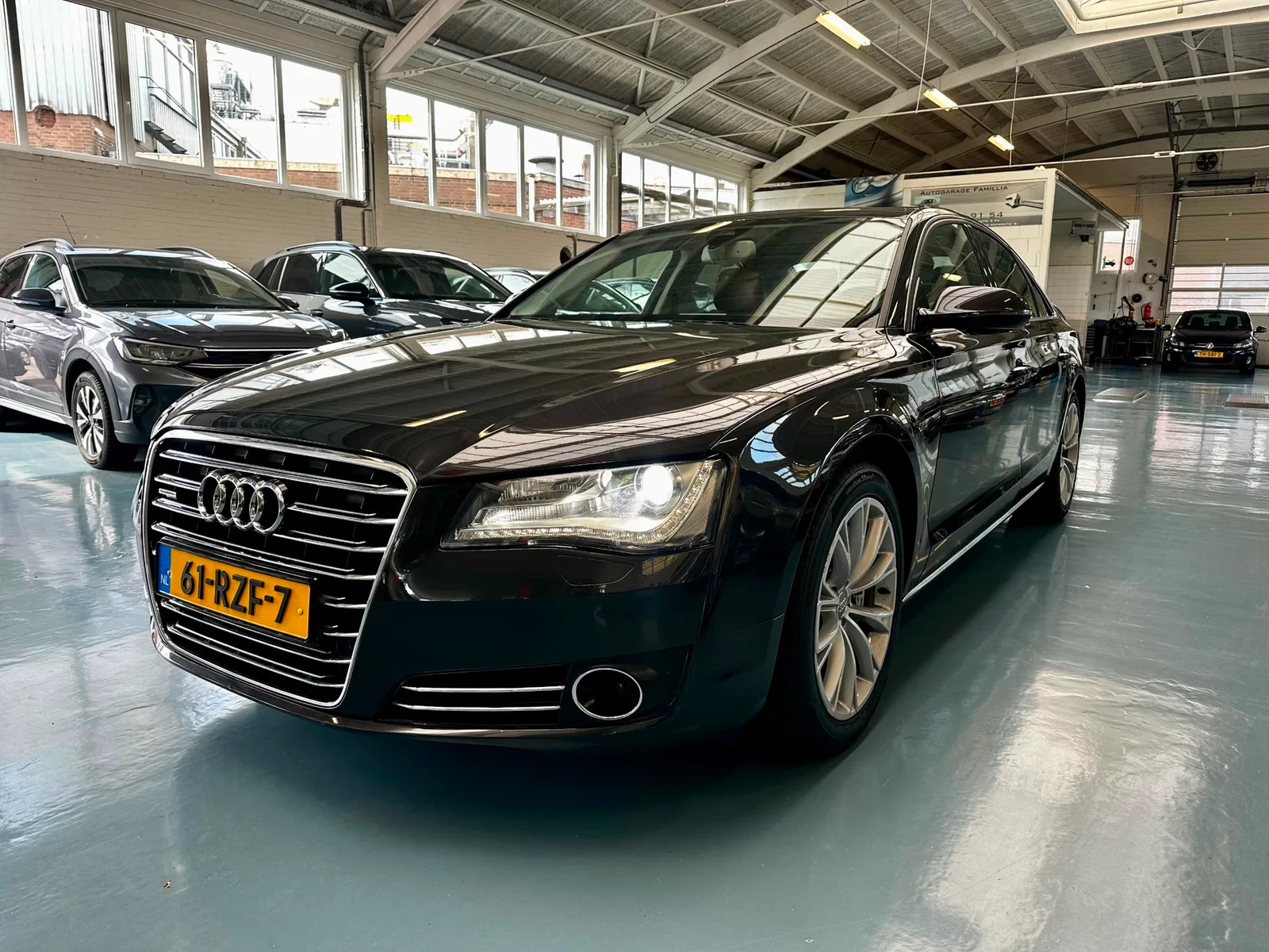 Audi A8 (2010) — foto 1