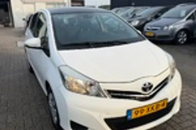 Toyota Yaris (2012)