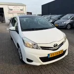 Toyota Yaris (2012) — foto 1