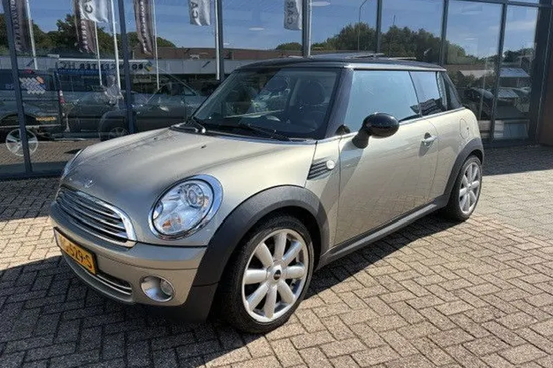 MINI Cooper (2008)